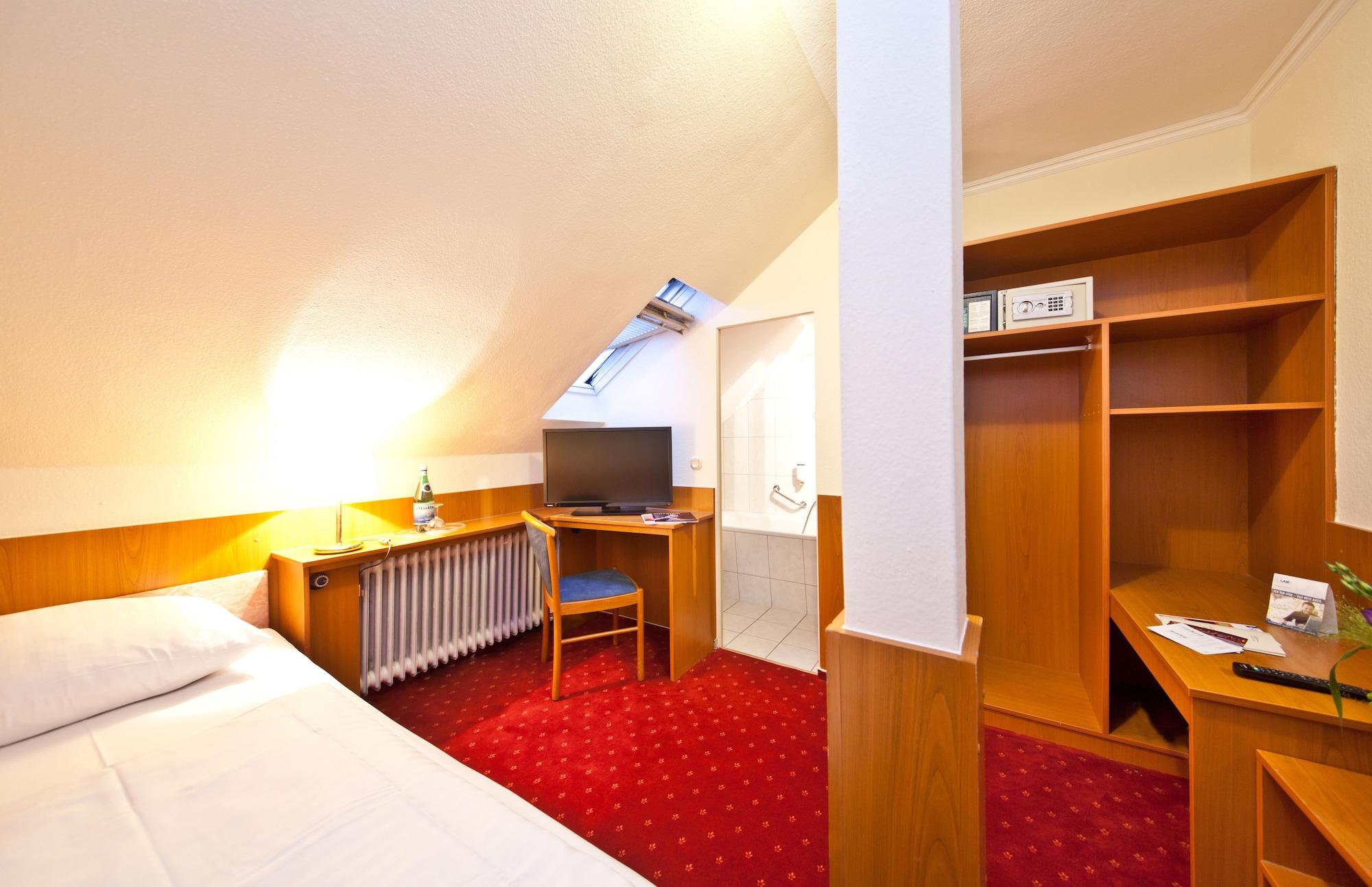 Hotel Primus Frankfurt Sachsenhausen Франкфурт на Майн Екстериор снимка