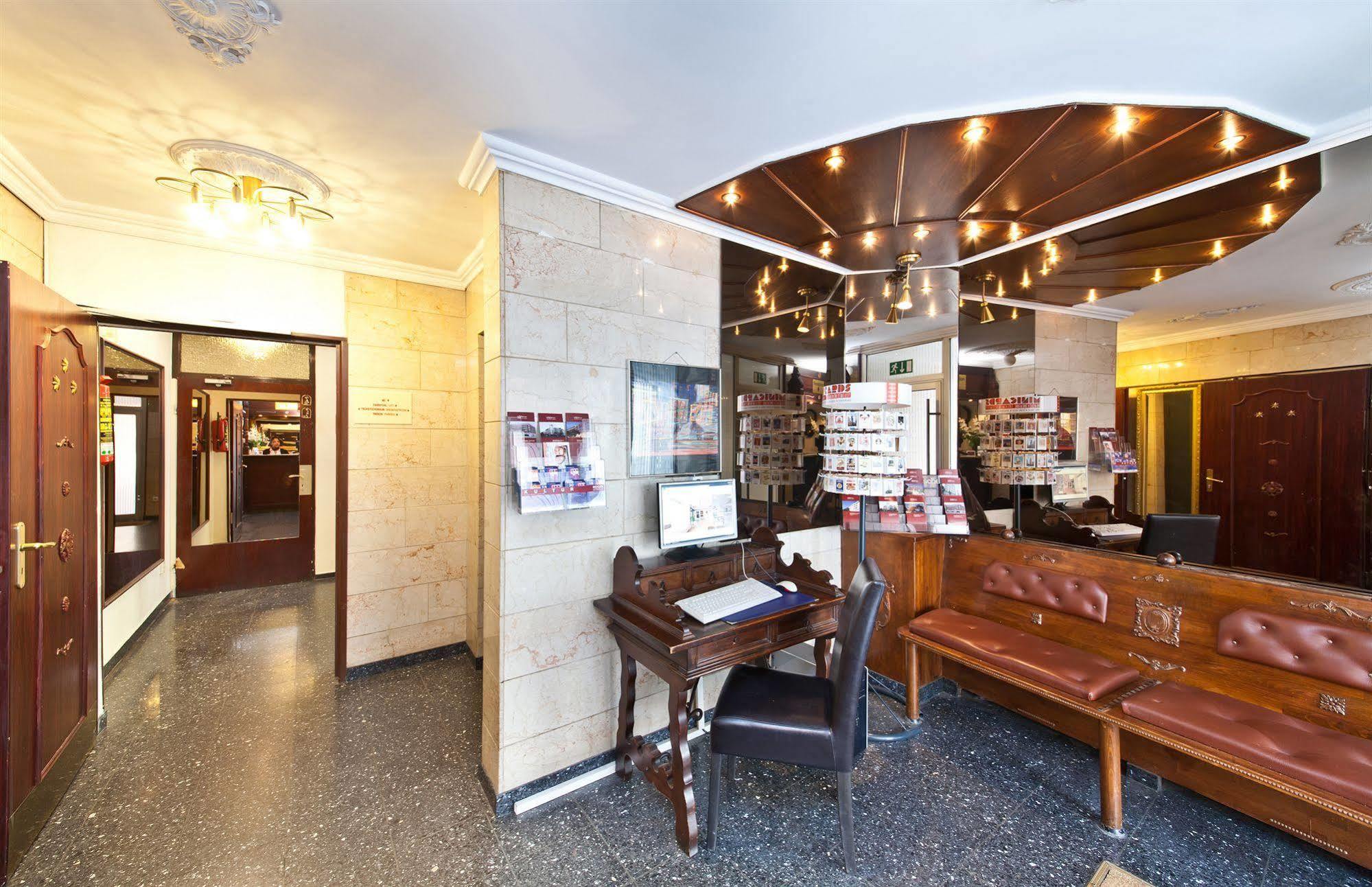 Hotel Primus Frankfurt Sachsenhausen Франкфурт на Майн Екстериор снимка