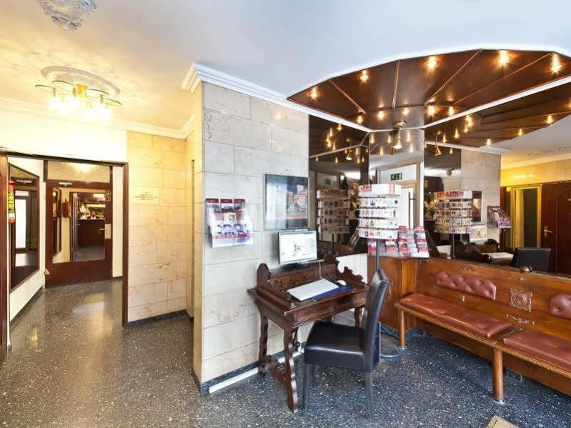 Hotel Primus Frankfurt Sachsenhausen Франкфурт на Майн Екстериор снимка